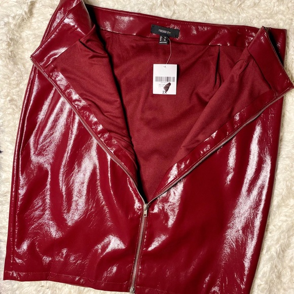 SOLD Plus Zipped Faux Leather Pencil Skirt - Picture 5 of 5